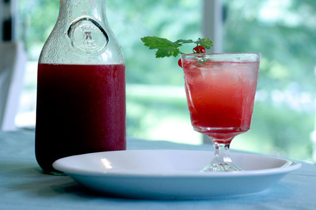 Sour Cherry Fizz