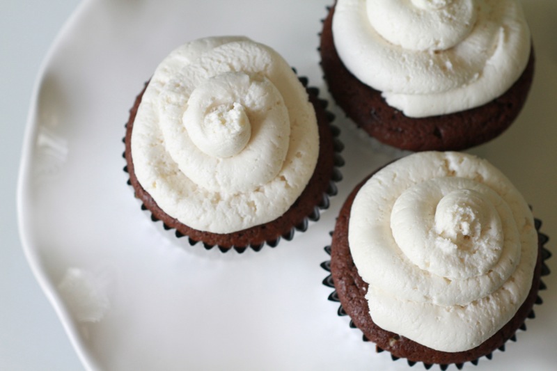 Oreo Cheesecake Cupcakes 2