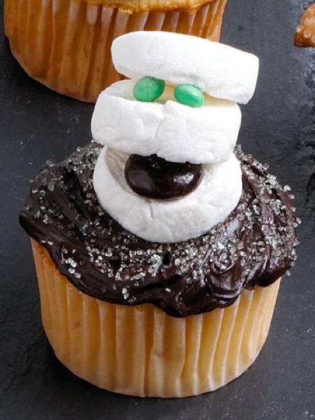 Mummy Cupcake