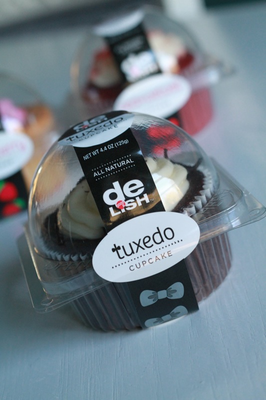 Tuxedo Cupcake