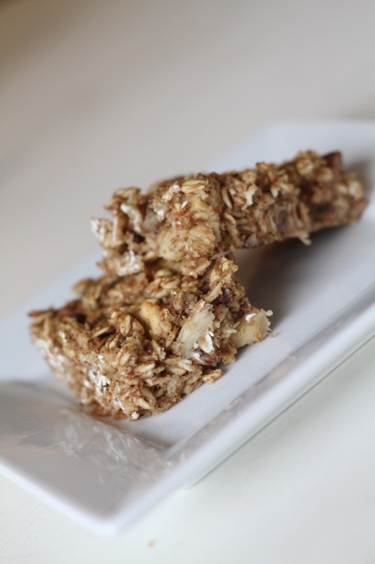 Baked Apple Pecan Oatmeal Bars 3