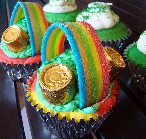Rainbow Pot of Gold Cupcakes