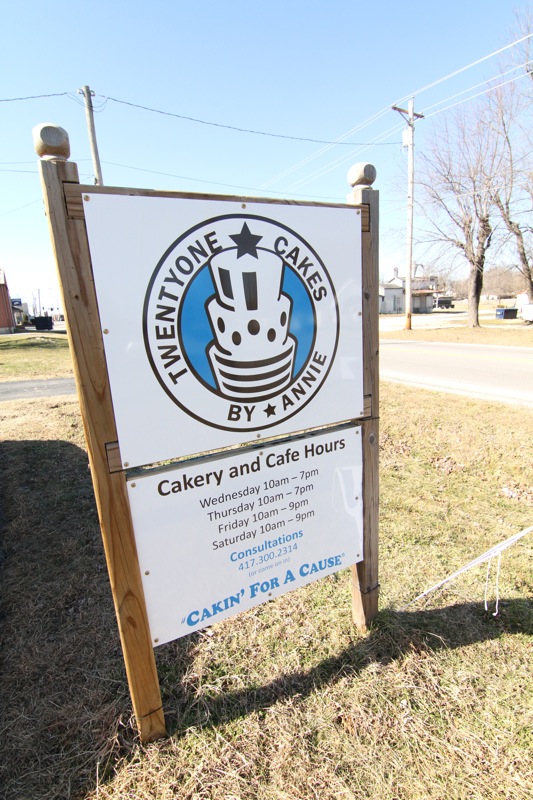 Twenty-One Cakes Sign
