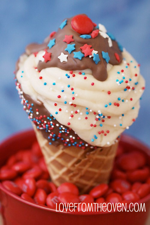 red-white-blue-ice-cream-cone-cupcakes
