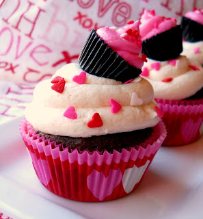 Reese's Cupcake Vday Topper