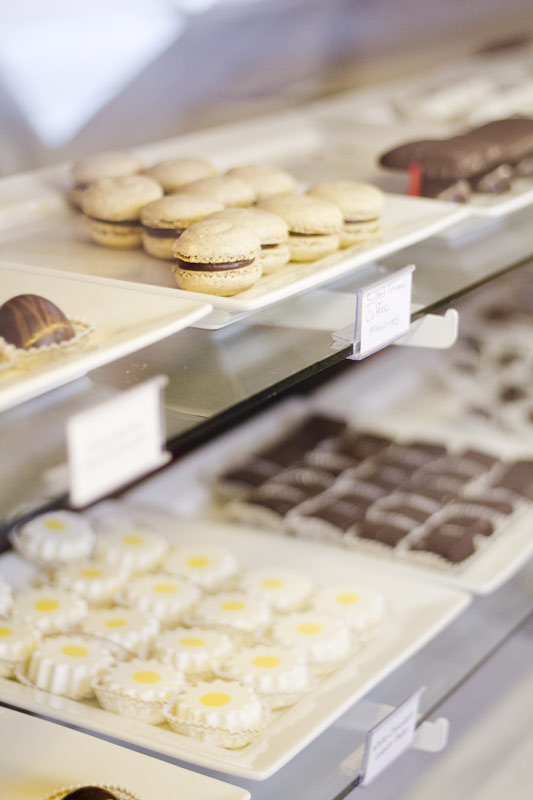 Elle's Patisserie Macarons and Truffles