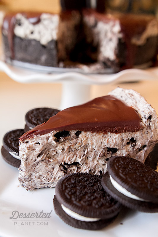 No Bake Oreo Cheesecake Slice