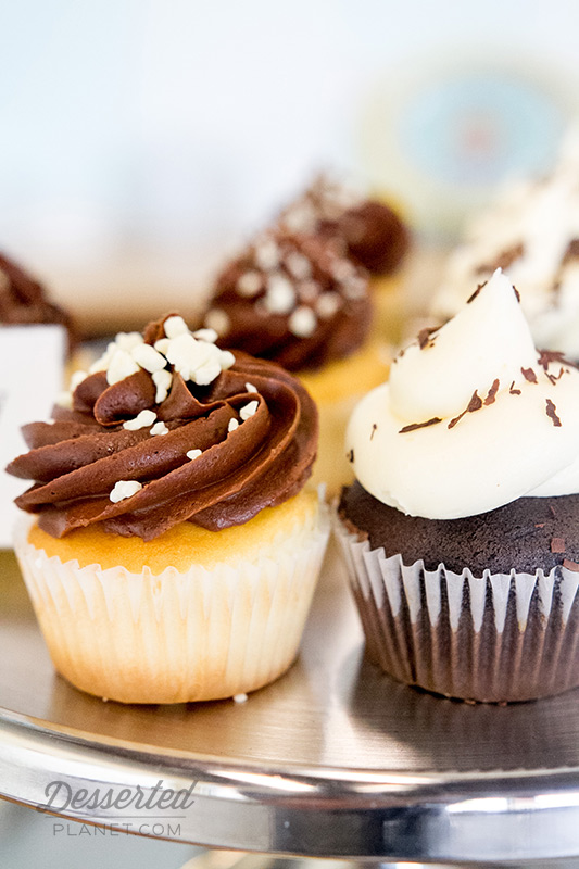 Black and White Cupcakes